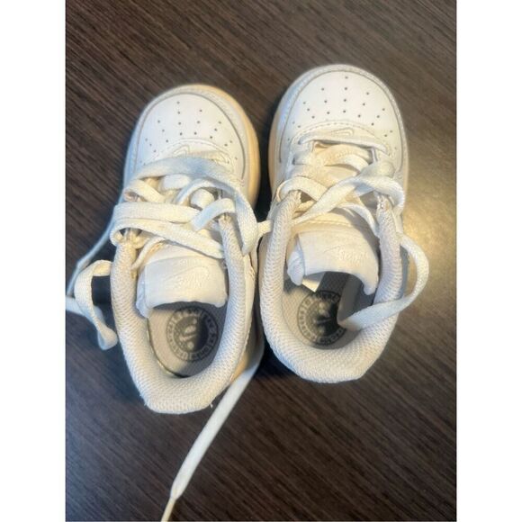 Nike AirForce 1 (low top) - Picture 8 of 12